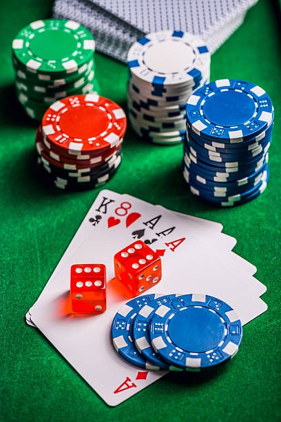 Lightning Roulette live table interface on ltdtoto id showing wheel, betting area, and dealer feed